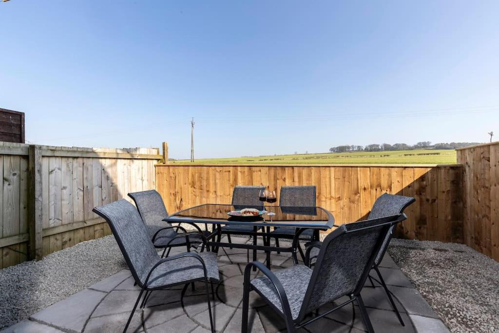 Auckland View - A Comfy & Spacious 4Bed With Views Coundon Kültér fotó