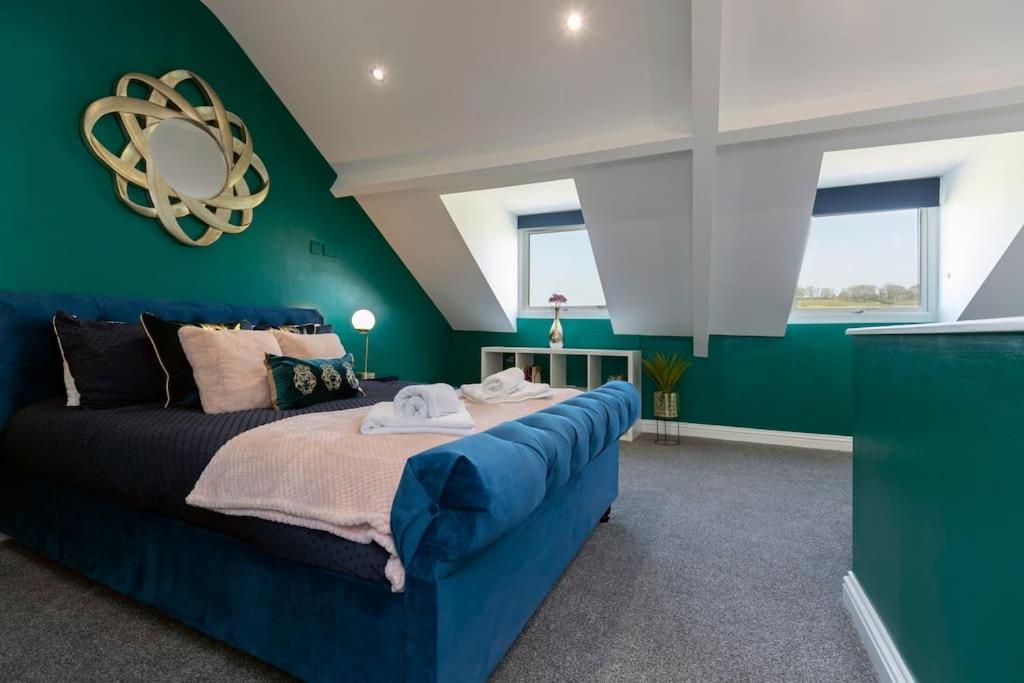 Auckland View - A Comfy & Spacious 4Bed With Views Coundon Kültér fotó