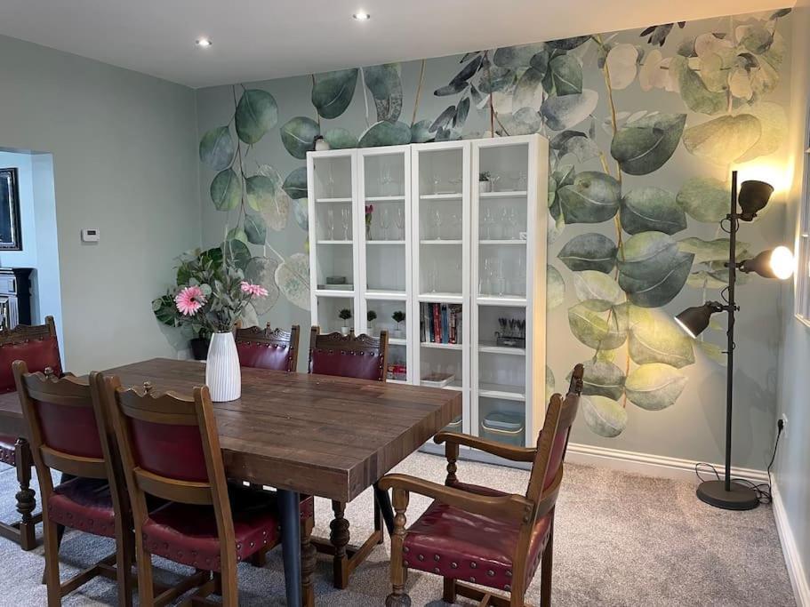 Auckland View - A Comfy & Spacious 4Bed With Views Coundon Kültér fotó